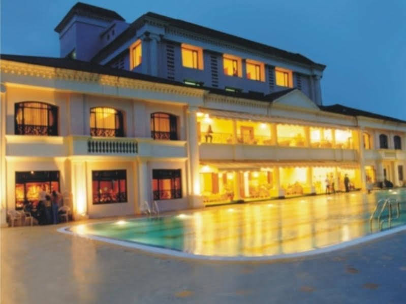 The Classique Club Bombaim Exterior foto